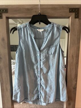 Coral Bay Light Blue Sleeveless Button-Front Chambray Top